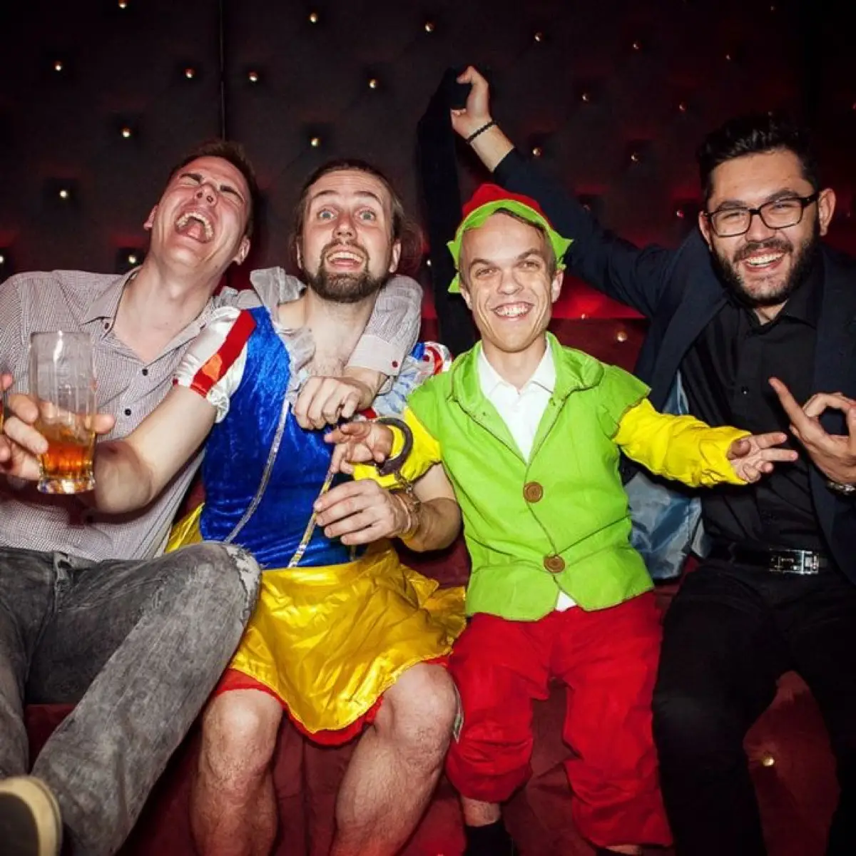 Midget prank in Praag