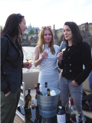 Wijnboot Praag inclusief wijnproeverij