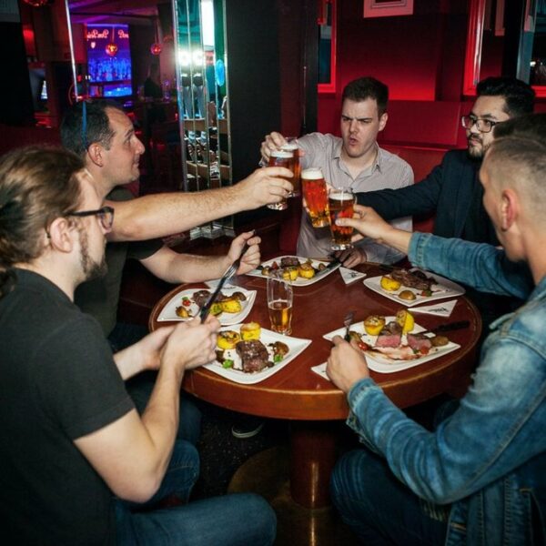 Bier en steak diner Praag - Afbeelding 3